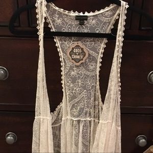 Women’s lace duster
